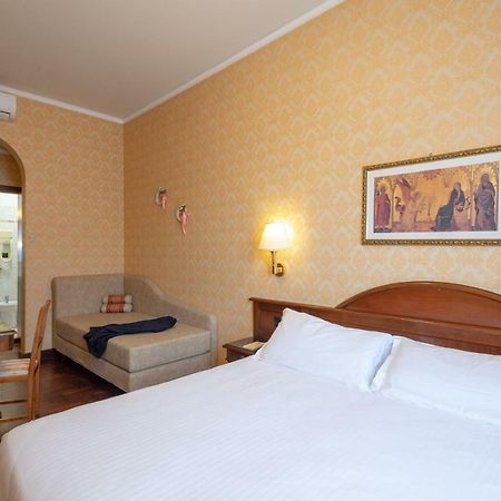 Hotel Boccaccio Florence Exterior photo