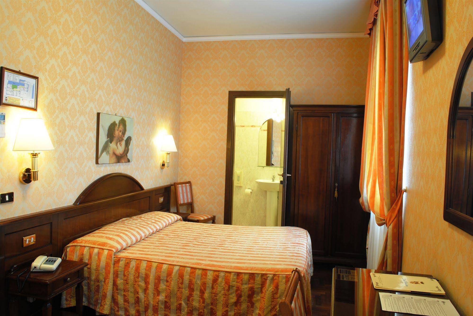 Hotel Boccaccio Florence Exterior photo