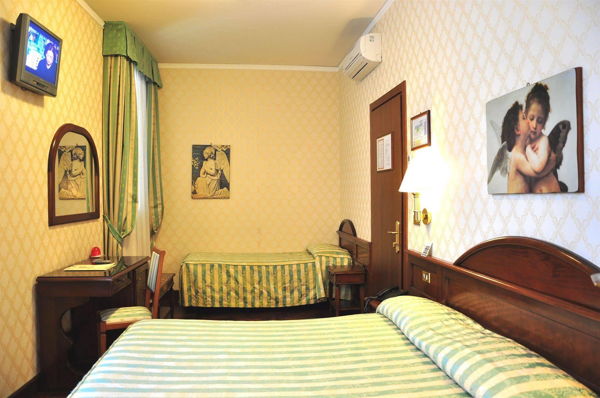 Hotel Boccaccio Florence Exterior photo
