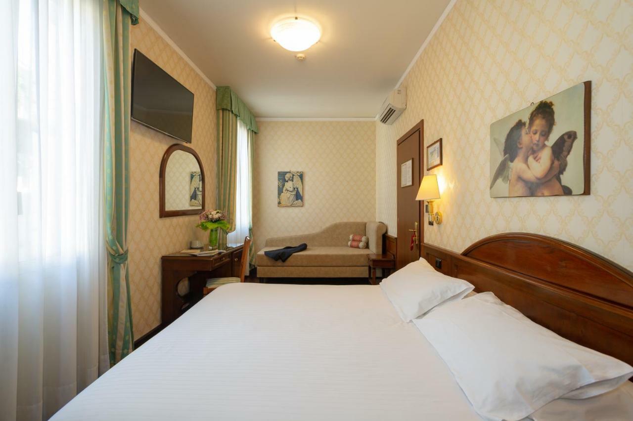 Hotel Boccaccio Florence Exterior photo