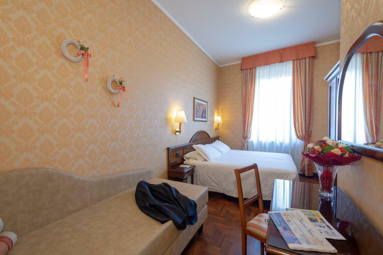 Hotel Boccaccio Florence Exterior photo