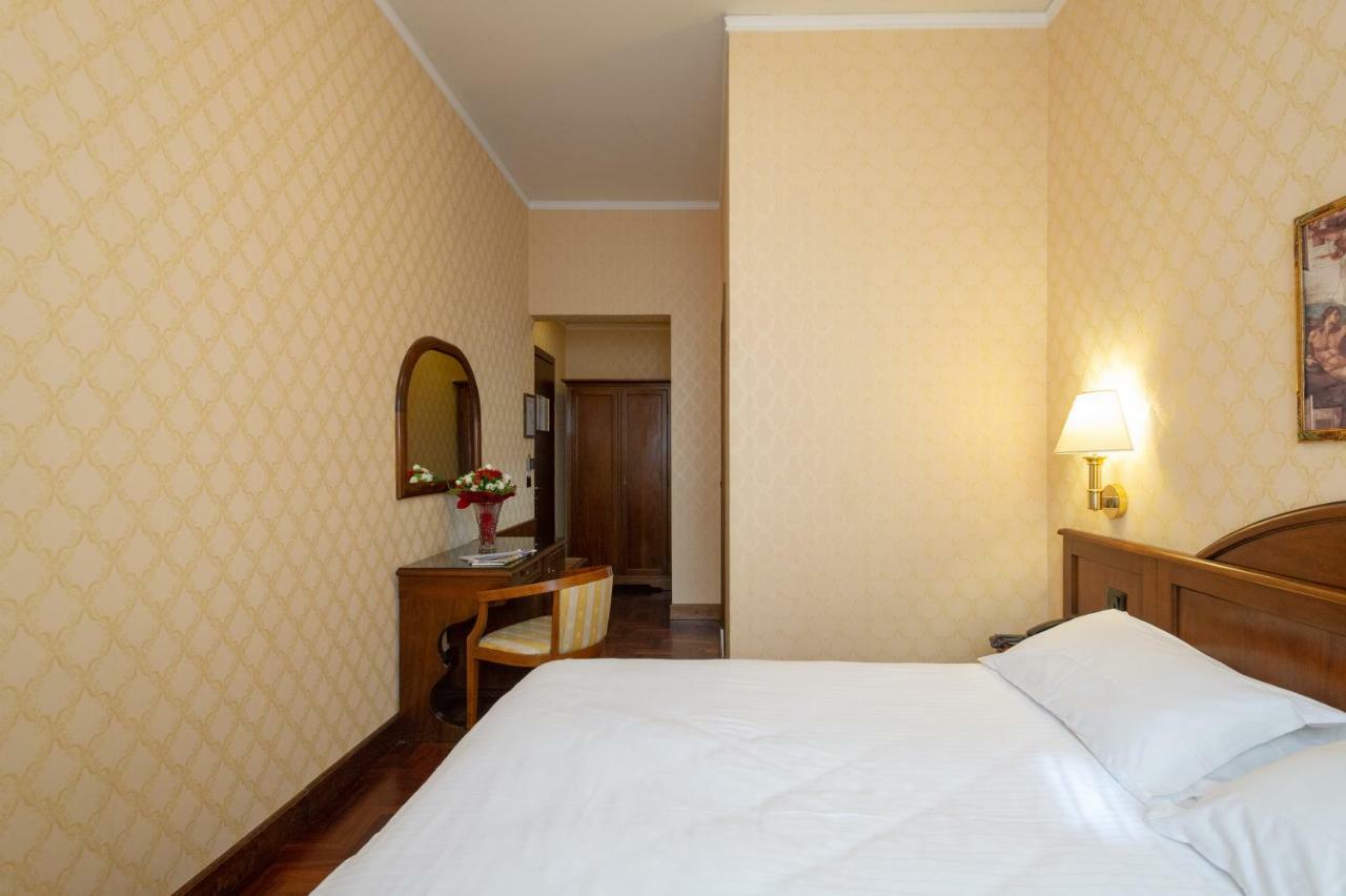 Hotel Boccaccio Florence Exterior photo