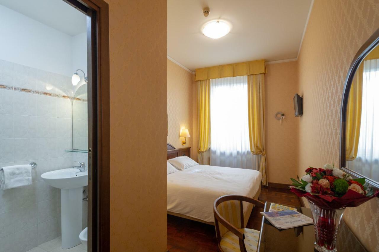 Hotel Boccaccio Florence Exterior photo